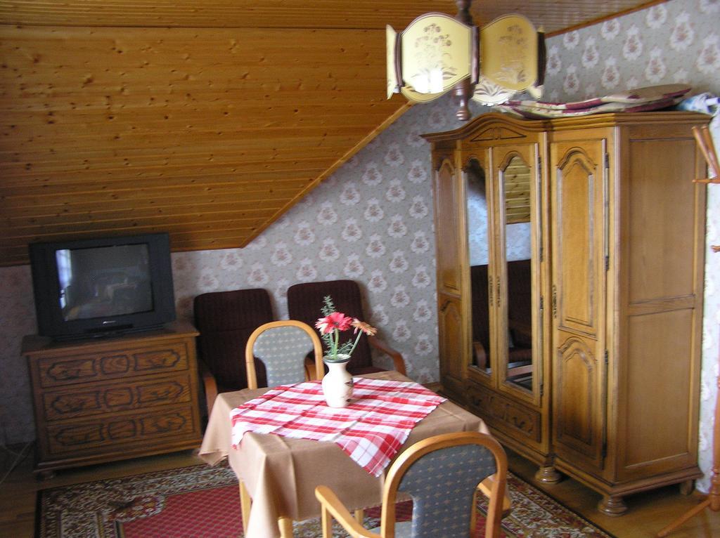 Jakab Haz Хевиз Номер фото